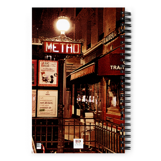 Spiral Dot Grid Notebook (Métro)